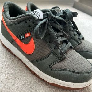 Nike dunk low SE (GS)
